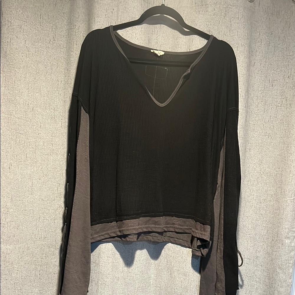 POL Black and Gray Lace Up Sleeve V-Neck Blouse